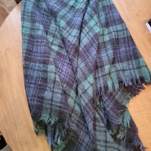 Scarf/wrap/poncho